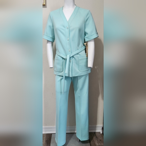 Women's  Center Stage Vintage  70s Light Blue Leisure Pantsuit - Picture 1 of 16